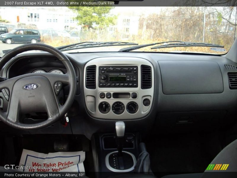 Oxford White / Medium/Dark Flint 2007 Ford Escape XLT 4WD