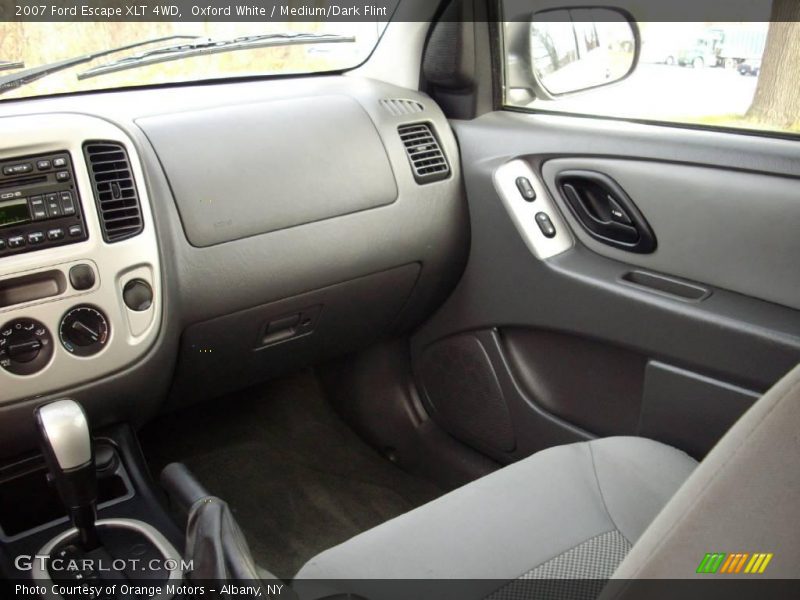 Oxford White / Medium/Dark Flint 2007 Ford Escape XLT 4WD