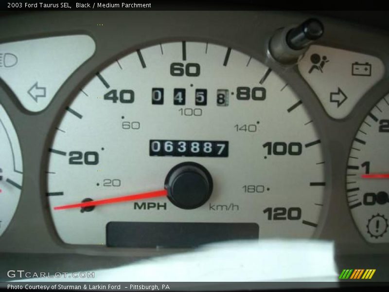 Black / Medium Parchment 2003 Ford Taurus SEL