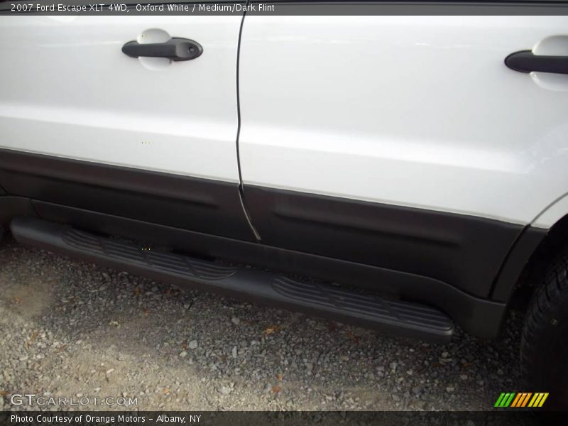 Oxford White / Medium/Dark Flint 2007 Ford Escape XLT 4WD
