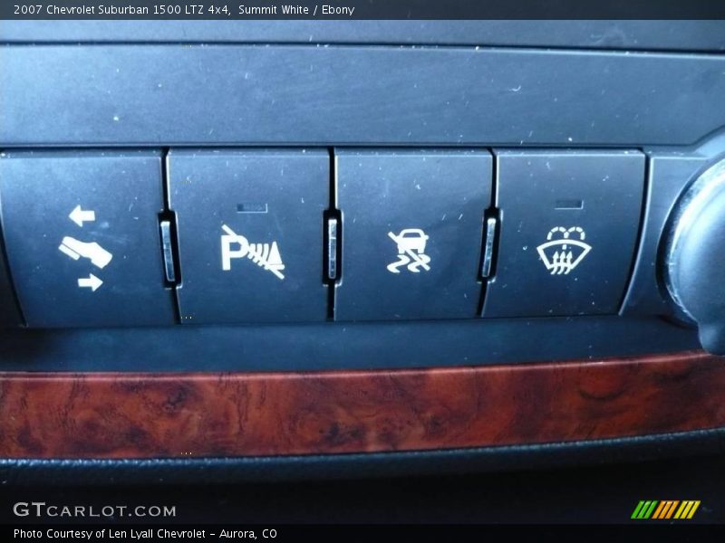 Summit White / Ebony 2007 Chevrolet Suburban 1500 LTZ 4x4