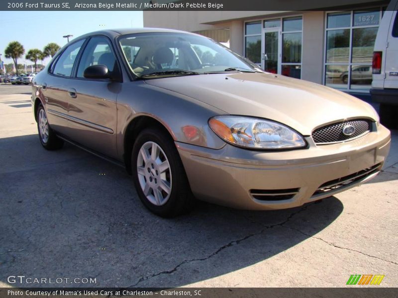 Arizona Beige Metallic / Medium/Dark Pebble Beige 2006 Ford Taurus SE
