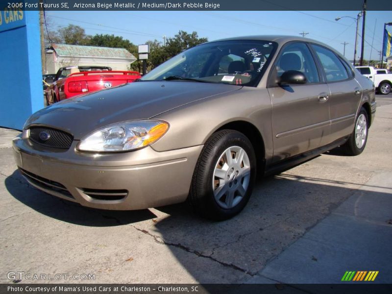 Arizona Beige Metallic / Medium/Dark Pebble Beige 2006 Ford Taurus SE