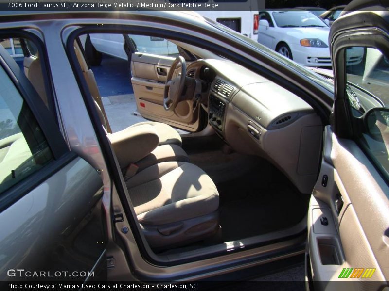 Arizona Beige Metallic / Medium/Dark Pebble Beige 2006 Ford Taurus SE