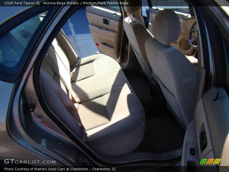 Arizona Beige Metallic / Medium/Dark Pebble Beige 2006 Ford Taurus SE