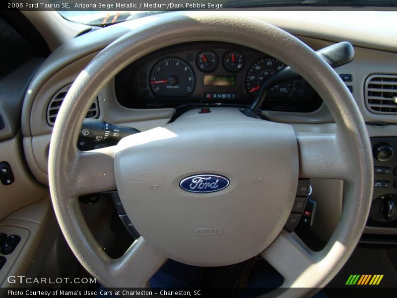 Arizona Beige Metallic / Medium/Dark Pebble Beige 2006 Ford Taurus SE