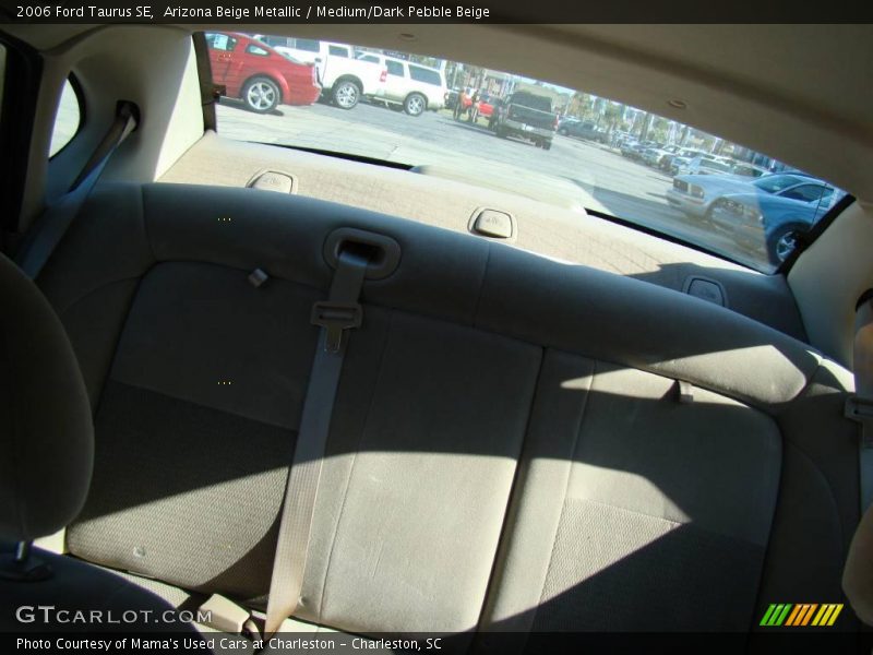 Arizona Beige Metallic / Medium/Dark Pebble Beige 2006 Ford Taurus SE