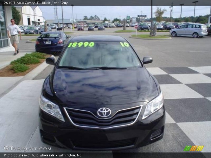Black / Ash Gray 2010 Toyota Camry LE