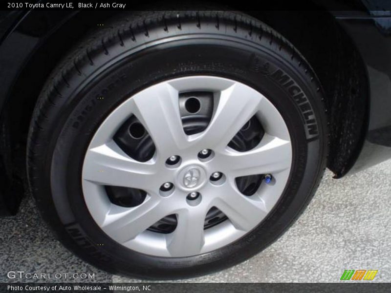 Black / Ash Gray 2010 Toyota Camry LE