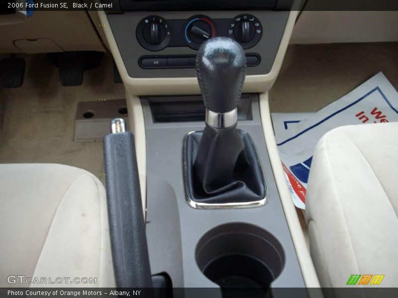 Black / Camel 2006 Ford Fusion SE