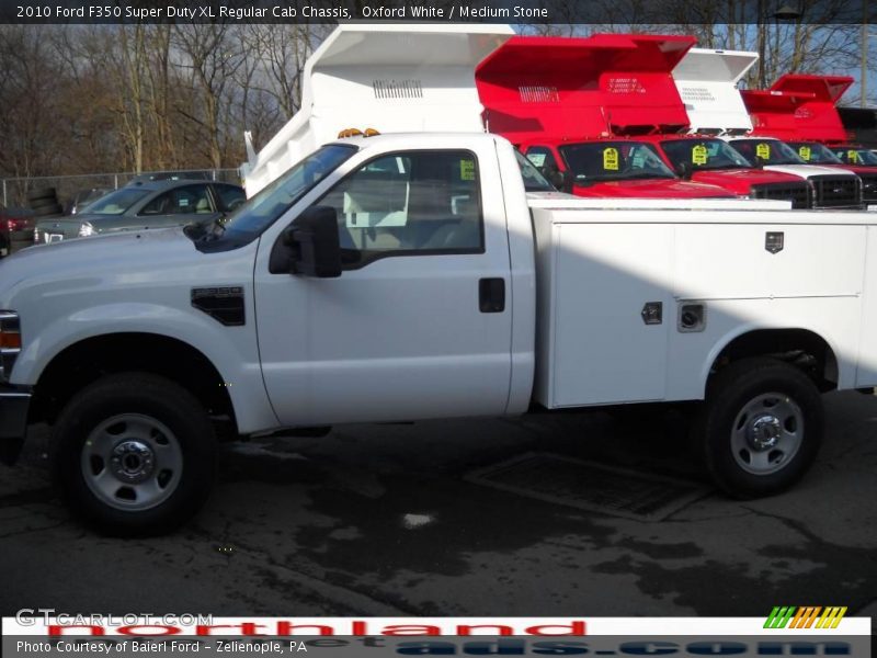 Oxford White / Medium Stone 2010 Ford F350 Super Duty XL Regular Cab Chassis