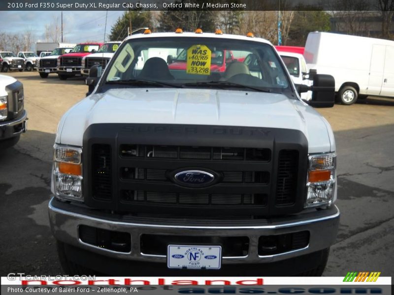 Oxford White / Medium Stone 2010 Ford F350 Super Duty XL Regular Cab Chassis