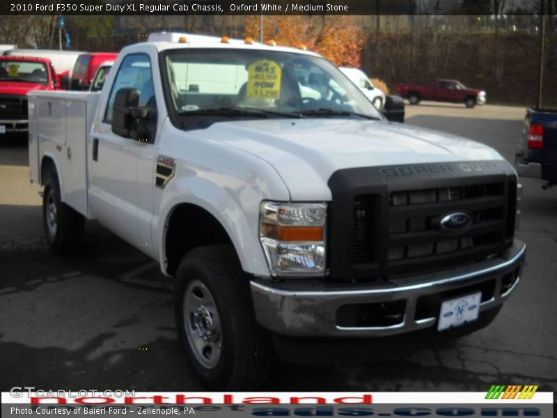 Oxford White / Medium Stone 2010 Ford F350 Super Duty XL Regular Cab Chassis