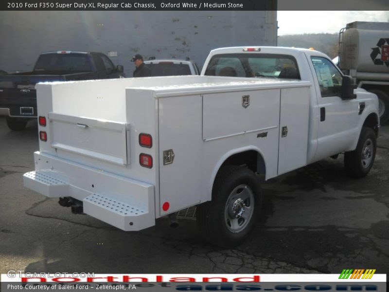 Oxford White / Medium Stone 2010 Ford F350 Super Duty XL Regular Cab Chassis