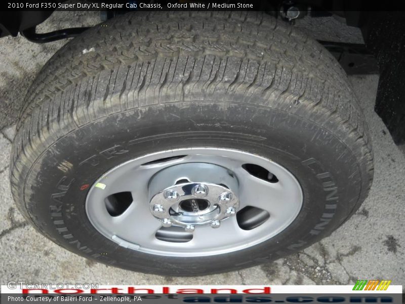 Oxford White / Medium Stone 2010 Ford F350 Super Duty XL Regular Cab Chassis