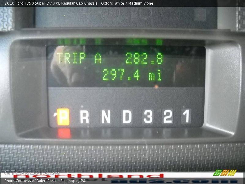 Oxford White / Medium Stone 2010 Ford F350 Super Duty XL Regular Cab Chassis