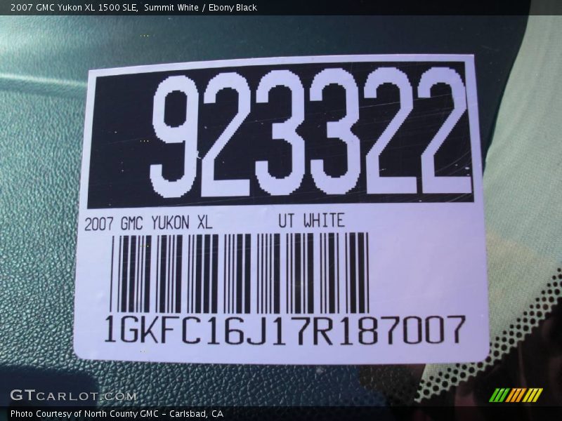 Summit White / Ebony Black 2007 GMC Yukon XL 1500 SLE