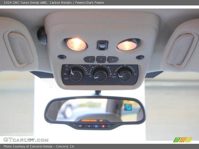 Carbon Metallic / Pewter/Dark Pewter 2004 GMC Yukon Denali AWD