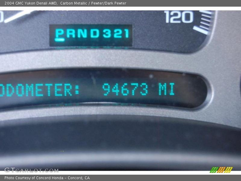 Carbon Metallic / Pewter/Dark Pewter 2004 GMC Yukon Denali AWD