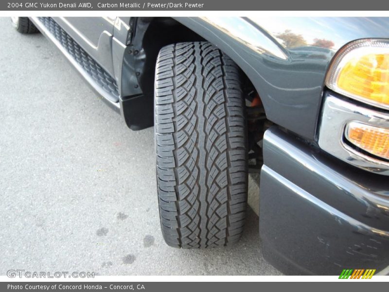 Carbon Metallic / Pewter/Dark Pewter 2004 GMC Yukon Denali AWD