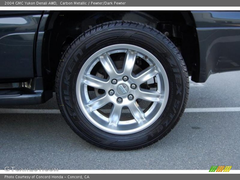 Carbon Metallic / Pewter/Dark Pewter 2004 GMC Yukon Denali AWD