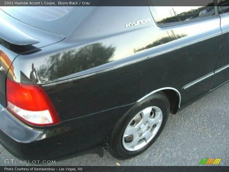 Ebony Black / Gray 2001 Hyundai Accent L Coupe