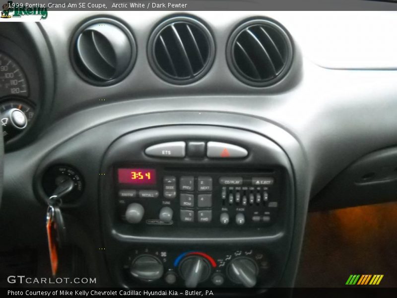 Arctic White / Dark Pewter 1999 Pontiac Grand Am SE Coupe