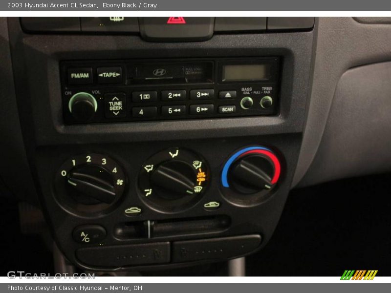 Ebony Black / Gray 2003 Hyundai Accent GL Sedan