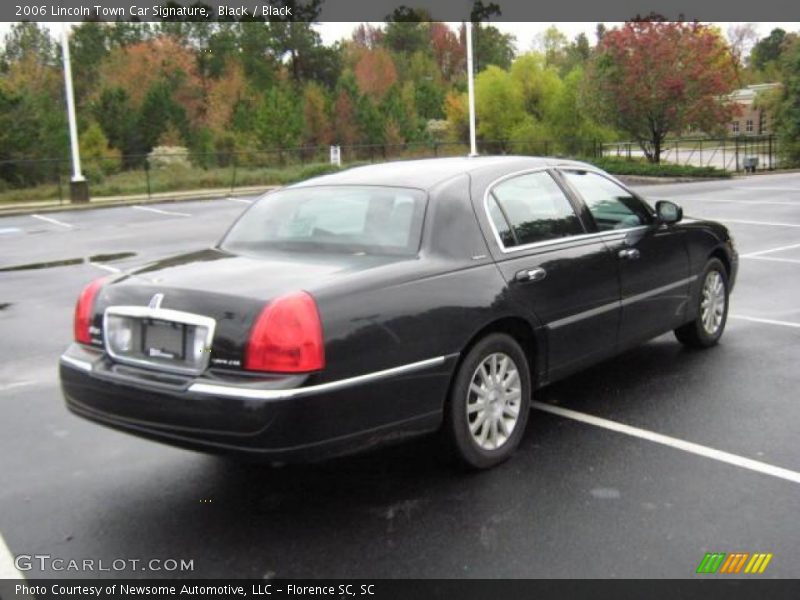 Black / Black 2006 Lincoln Town Car Signature
