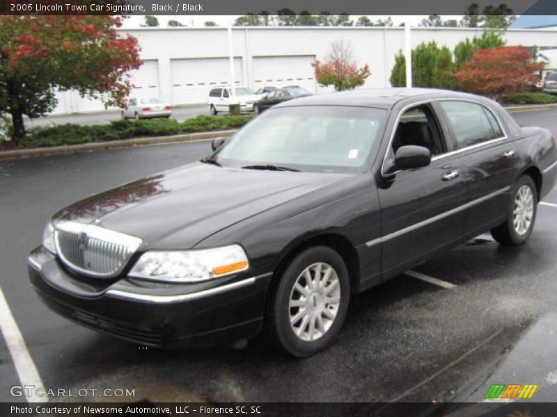 Black / Black 2006 Lincoln Town Car Signature
