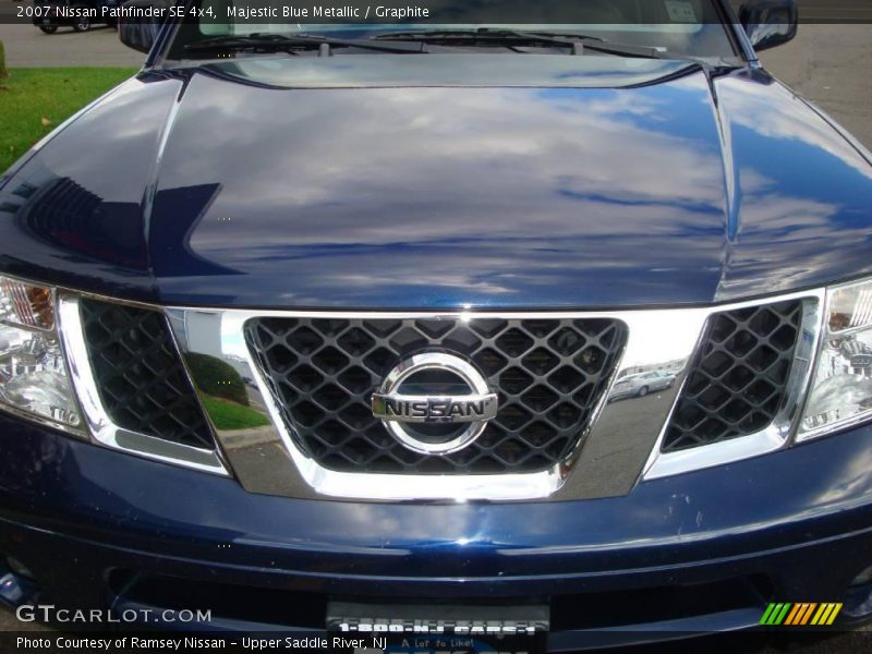 Majestic Blue Metallic / Graphite 2007 Nissan Pathfinder SE 4x4