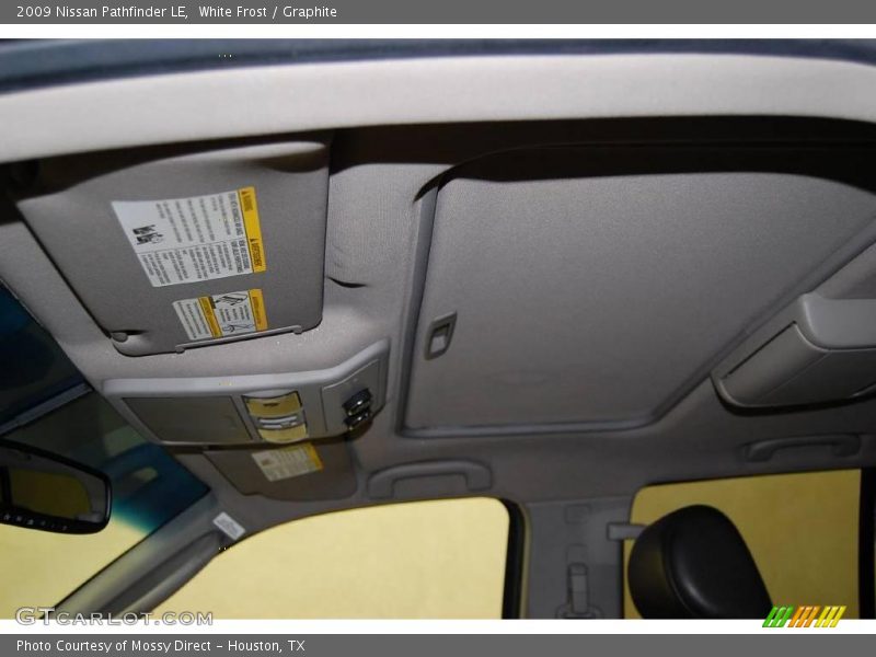 White Frost / Graphite 2009 Nissan Pathfinder LE