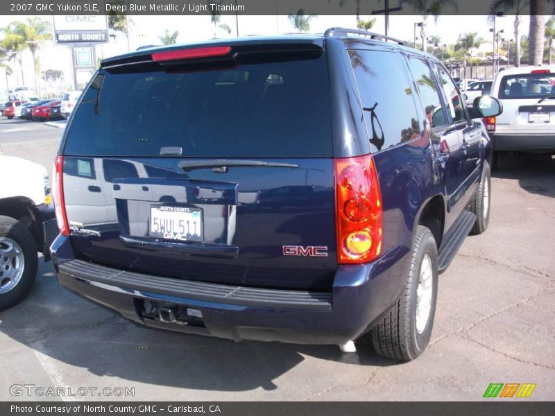 Deep Blue Metallic / Light Titanium 2007 GMC Yukon SLE