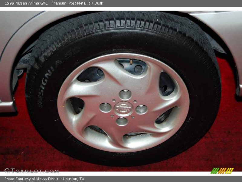 Titanium Frost Metallic / Dusk 1999 Nissan Altima GXE