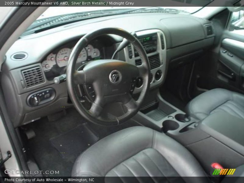 Silver Birch Metallic / Midnight Grey 2005 Mercury Mountaineer V6 AWD