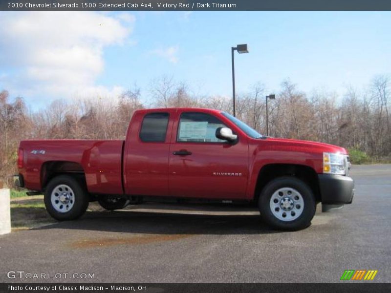 Victory Red / Dark Titanium 2010 Chevrolet Silverado 1500 Extended Cab 4x4