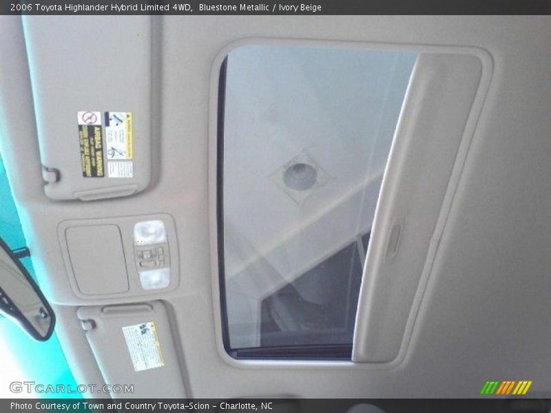 Bluestone Metallic / Ivory Beige 2006 Toyota Highlander Hybrid Limited 4WD