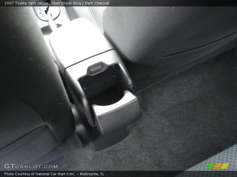 Silver Streak Mica / Dark Charcoal 2007 Toyota Yaris Sedan
