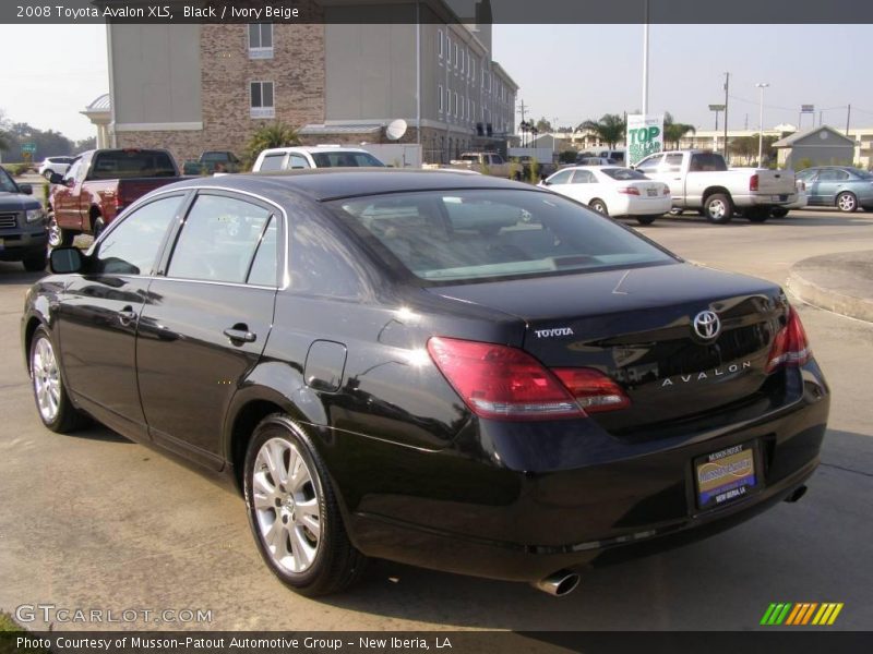 Black / Ivory Beige 2008 Toyota Avalon XLS