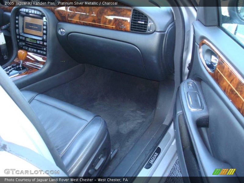 Platinum Silver Metallic / Charcoal 2005 Jaguar XJ Vanden Plas