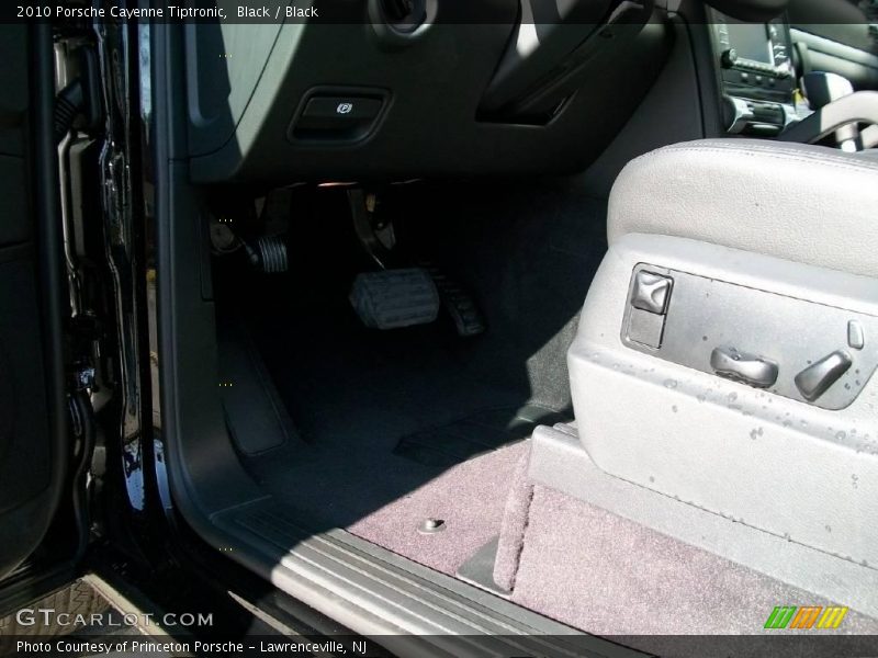 Black / Black 2010 Porsche Cayenne Tiptronic