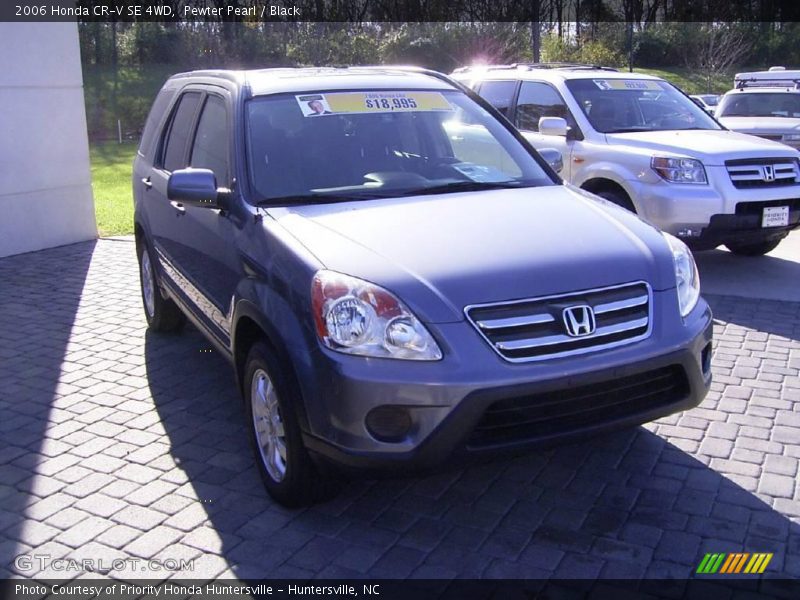 Pewter Pearl / Black 2006 Honda CR-V SE 4WD