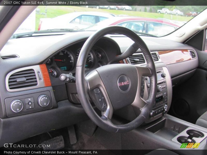 Summit White / Ebony Black 2007 GMC Yukon SLE 4x4