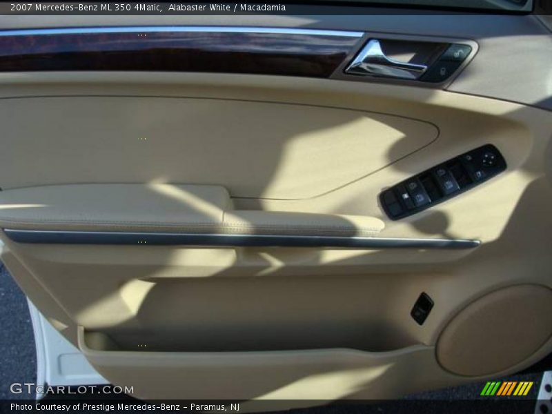 Alabaster White / Macadamia 2007 Mercedes-Benz ML 350 4Matic