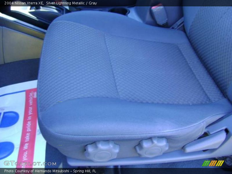 Silver Lightning Metallic / Gray 2004 Nissan Xterra XE