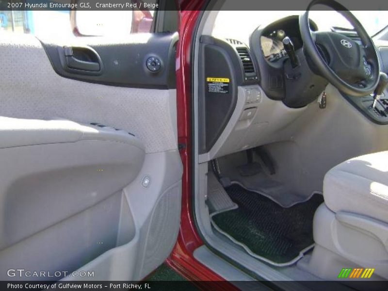 Cranberry Red / Beige 2007 Hyundai Entourage GLS