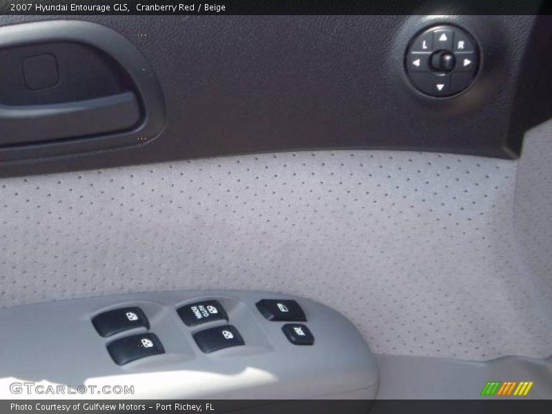 Cranberry Red / Beige 2007 Hyundai Entourage GLS
