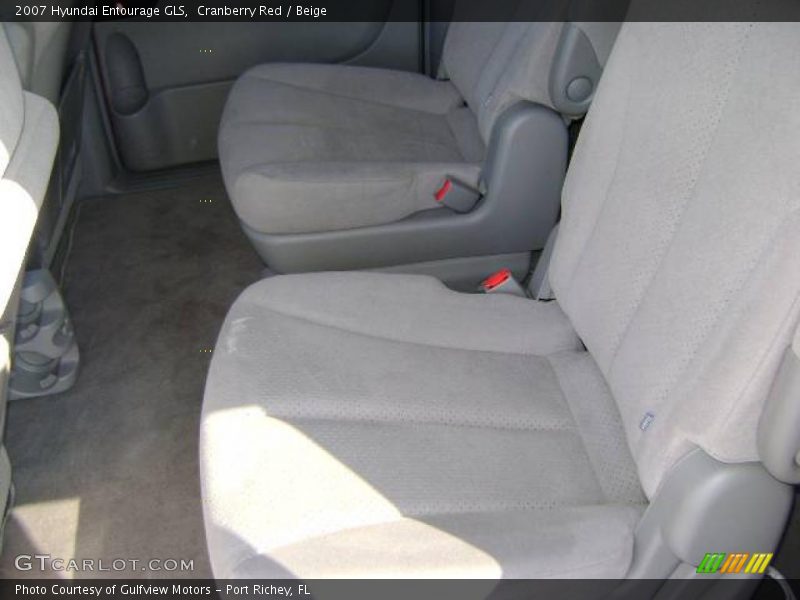 Cranberry Red / Beige 2007 Hyundai Entourage GLS