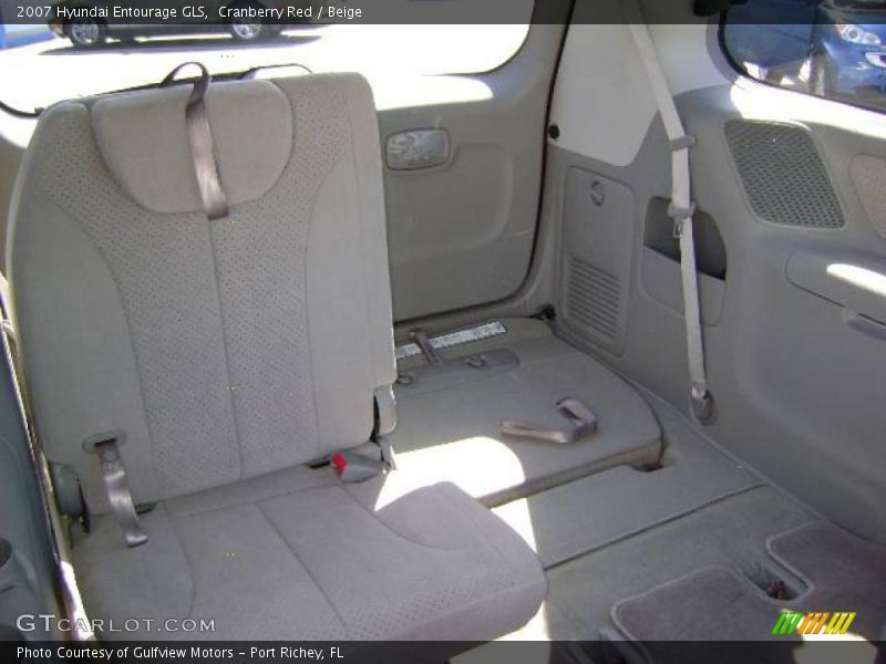 Cranberry Red / Beige 2007 Hyundai Entourage GLS