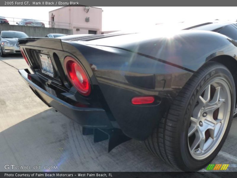 Mark II Black / Ebony Black 2005 Ford GT